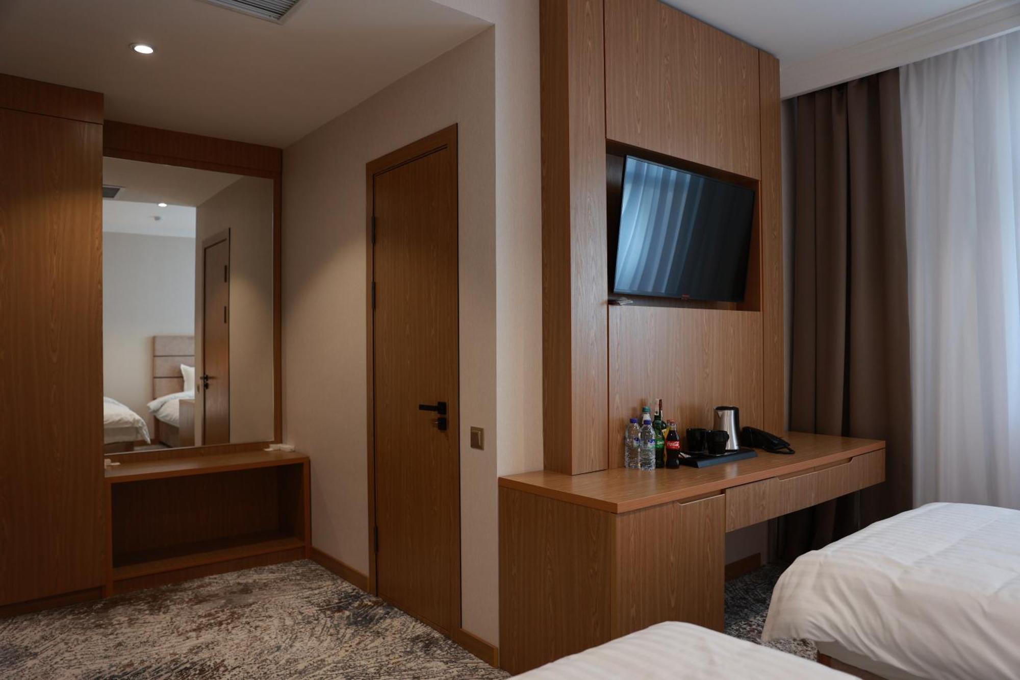 Damir Hotel Нукус Екстериор снимка